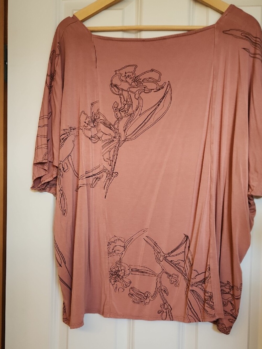 Allison Izu Rose Mauve Floral Boatneck Tunic - Picture 2 of 4